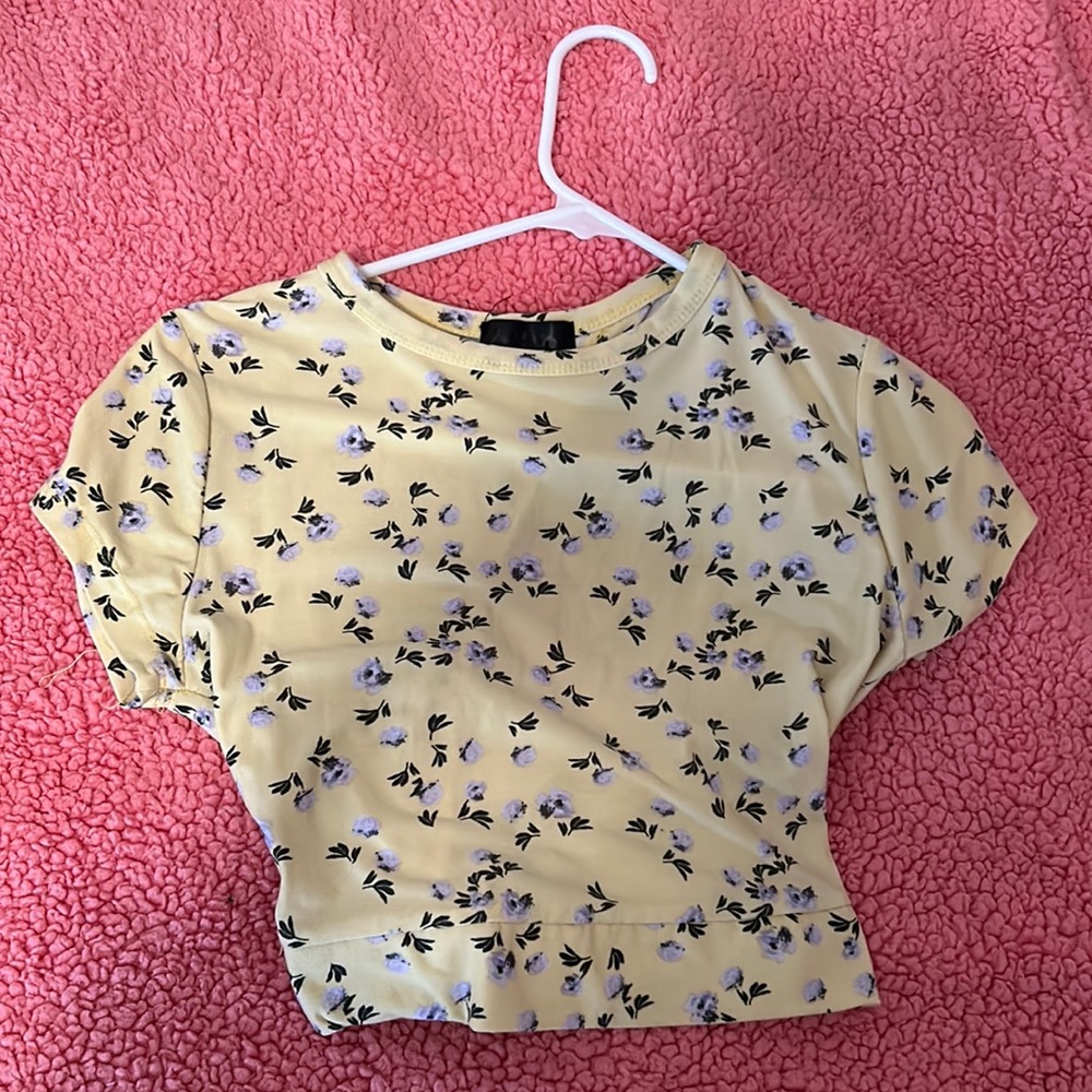 Women’s yellow top